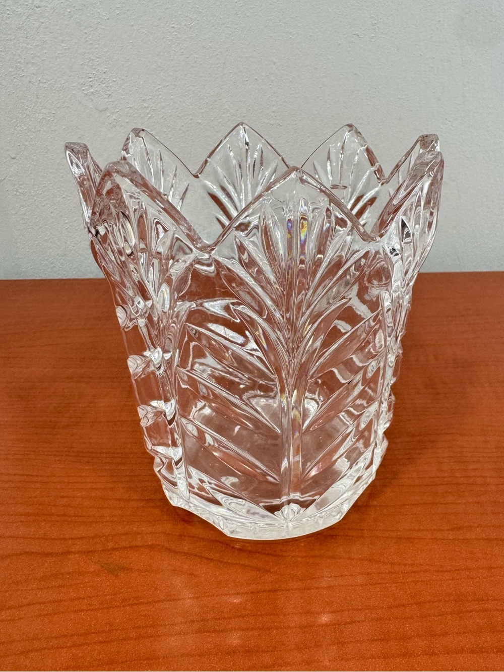 Fifth Avenue Crystal Vase Poland Tulip Flower Petal Design Heavy Glass Decor